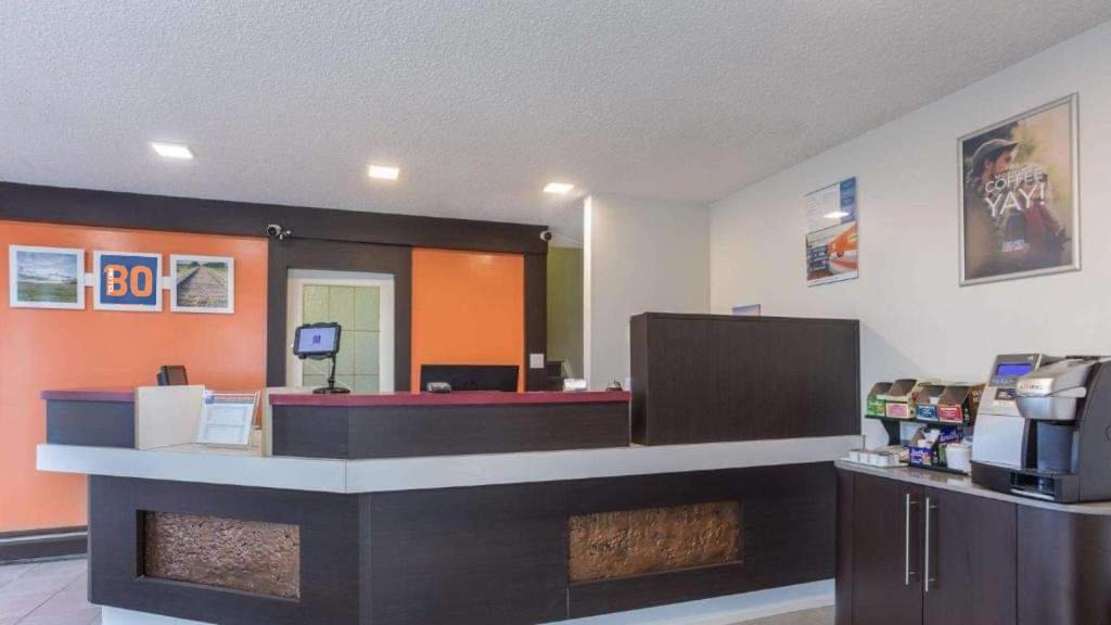 Motel Bo-Camrose, Ab المظهر الخارجي الصورة
