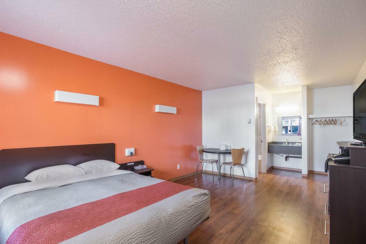 Motel Bo-Camrose, Ab المظهر الخارجي الصورة
